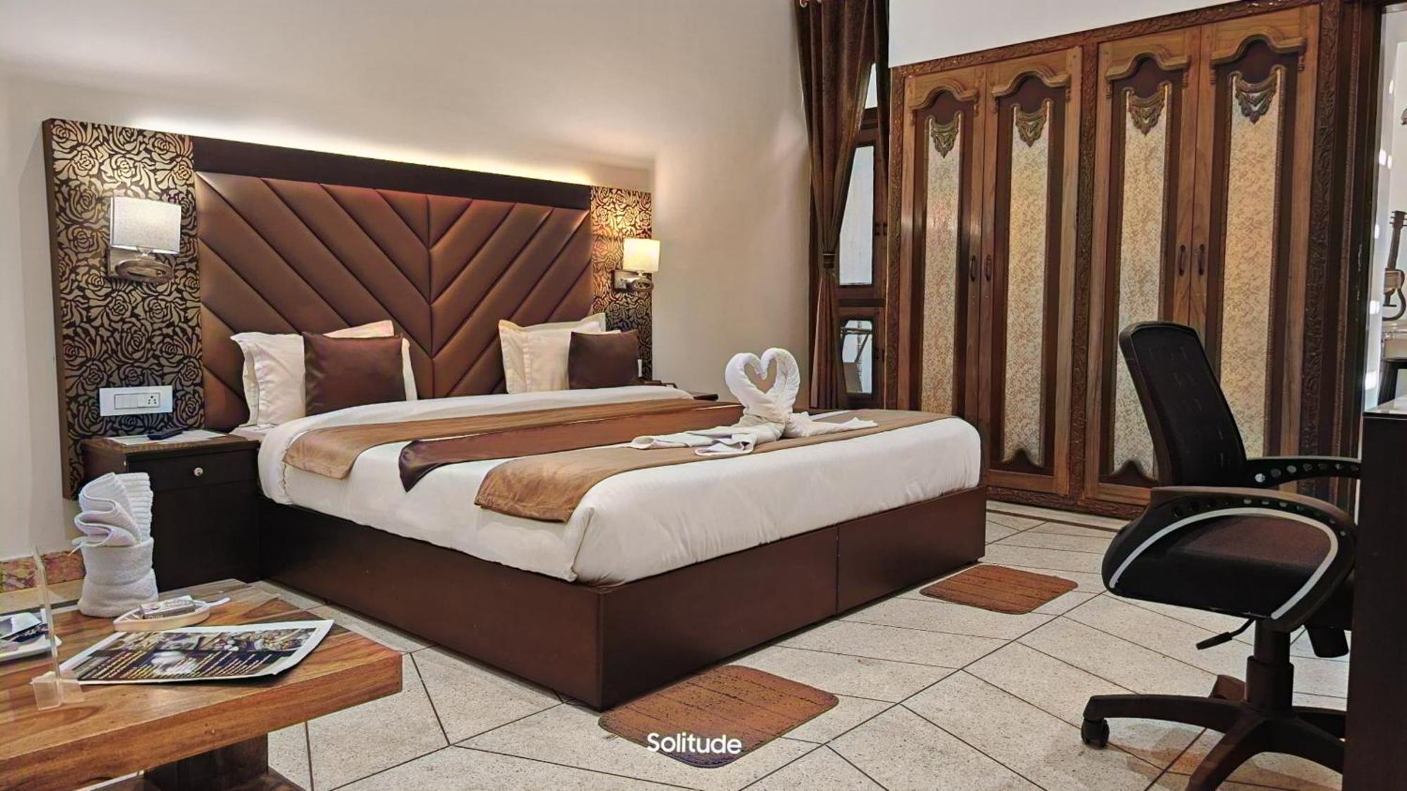 Solitude, The Boutique Hotel Haldwani Ngoại thất bức ảnh
